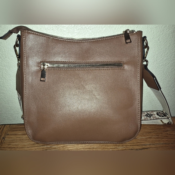 Bostanten Hobo Crossbody Bag - Picture 2 of 7